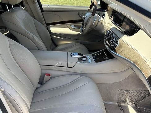 Used 2017 Mercedes-Benz S 550 4MATIC Sedan image 9