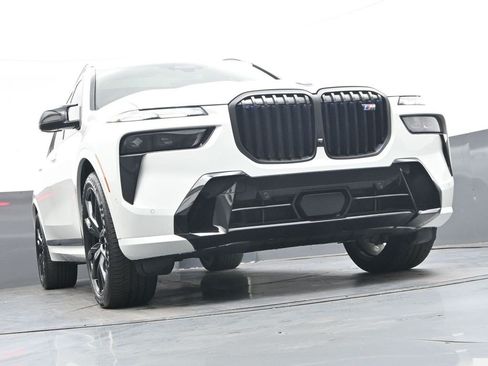 Used 2025 BMW X7 M60i AWD/4WD image 47