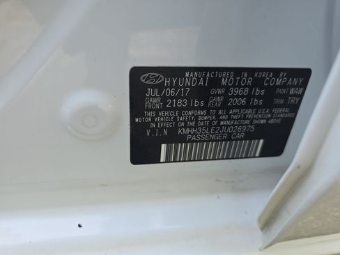 Used 2018 Hyundai Elantra GT FWD image 33