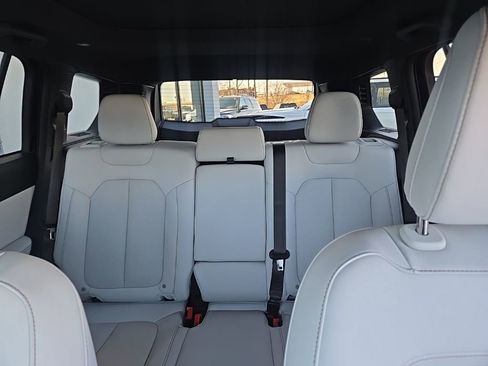 New 2026 Jeep Cherokee Limited AWD/4WD image 39