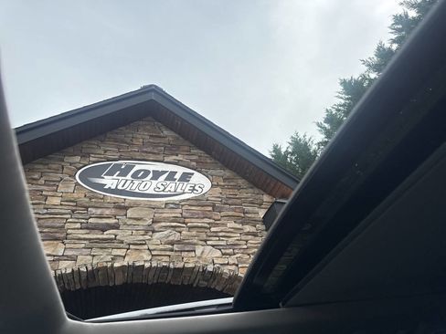 Used 2014 Ford Escape Titanium w/ Equipment Group 401A image 21