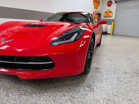 Used 2019 Chevrolet Corvette Stingray Coupe w/ 1LT RWD image 13