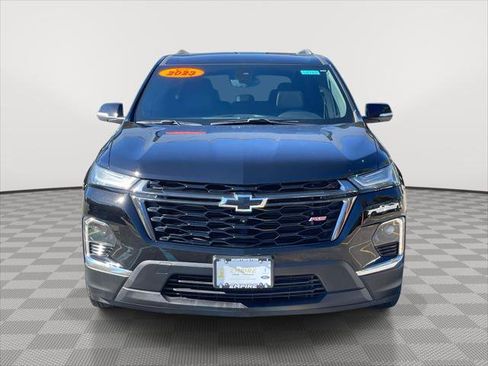 Used 2023 Chevrolet Traverse RS image 2
