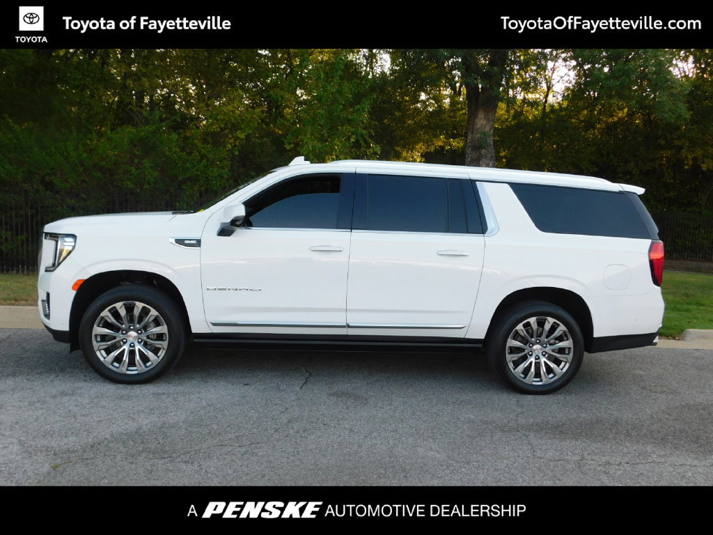 Used 2023 GMC Yukon XL Denali w/ Denali Reserve Package AWD/4WD image 2