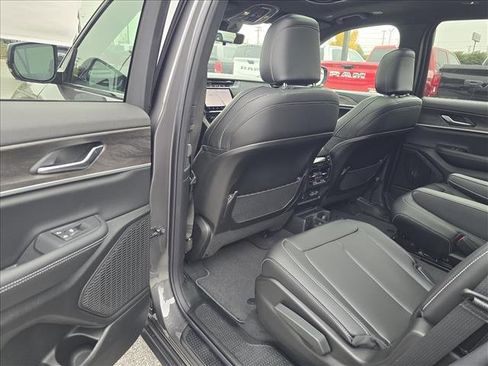 New 2025 Jeep Grand Cherokee L Limited image 5