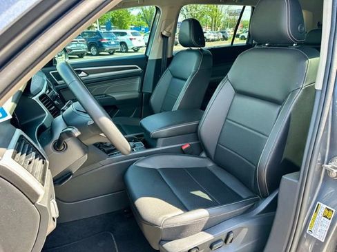 Used 2023 Volkswagen Atlas SE w/ Black Wheel Package AWD/4WD image 13