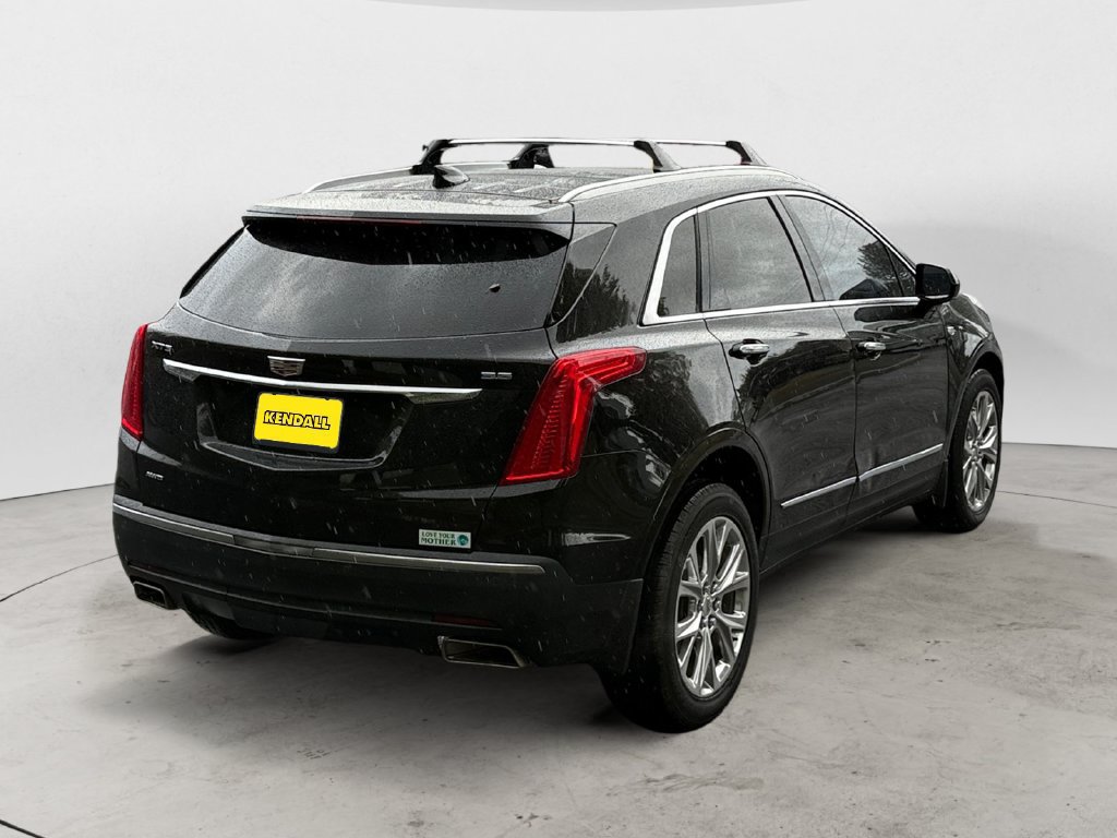 Used 2017 Cadillac XT5 Premium Luxury w/ Driver Assist Package AWD/4WD image 5