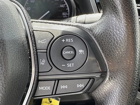 Used 2019 Toyota Camry LE image 26