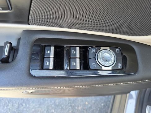 Used 2024 Lincoln Nautilus Reserve AWD/4WD image 13