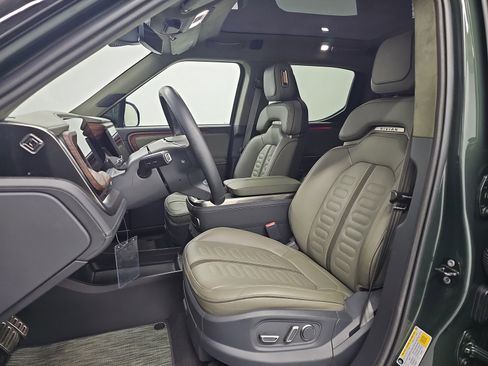 Used 2022 Rivian R1T Adventure AWD/4WD image 20