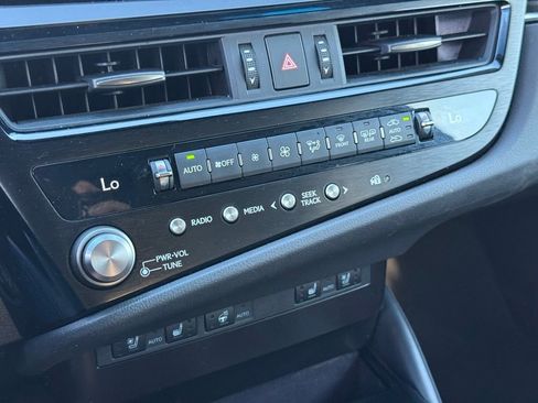 Certified 2023 Lexus ES 350 w/ Premium Package image 34