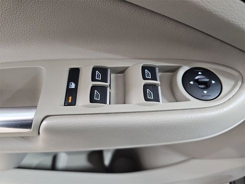 Used 2019 Ford Escape SEL image 32