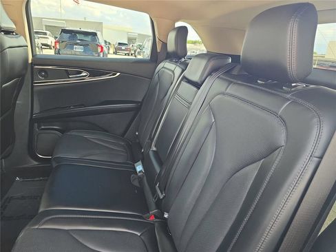 Certified 2021 Lincoln Nautilus Reserve AWD/4WD image 13