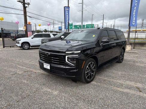 New 2026 Chevrolet Suburban RST AWD/4WD image 32
