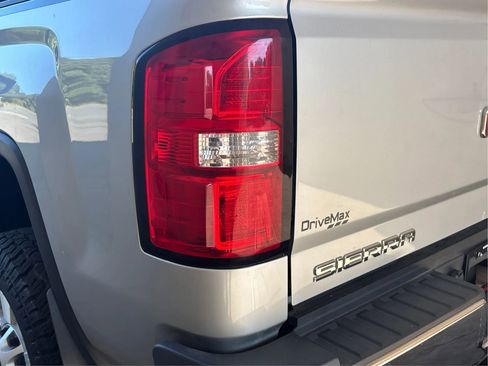 Used 2017 GMC Sierra 2500 SLE w/ HD SLE Preferred Plus Package image 33