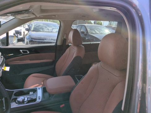 New 2026 Kia Carnival SX Prestige FWD image 17