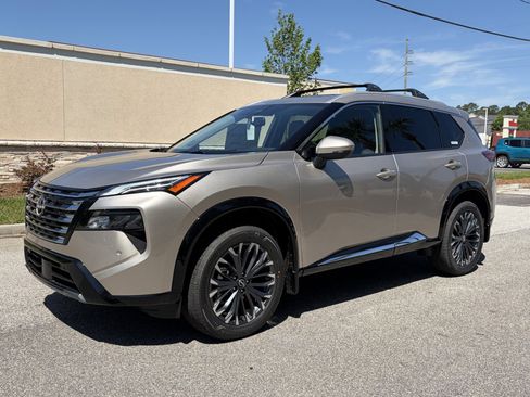 New 2026 Nissan Rogue Platinum w/ Platinum Premium Package AWD/4WD image 1