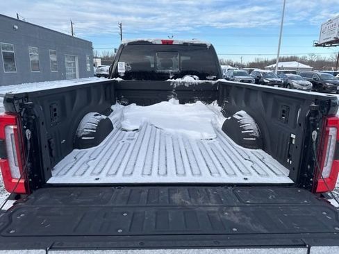 Used 2024 Ford F250 Platinum image 10