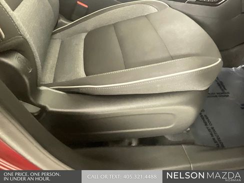 Used 2024 Chevrolet TrailBlazer LT w/ Driver Confidence Package FWD image 28