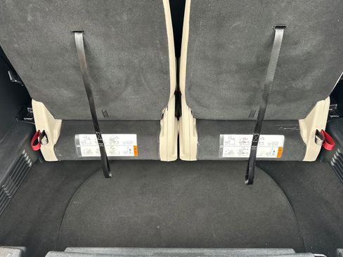 Used 2018 Ford Explorer XLT w/ Equipment Group 202A image 17