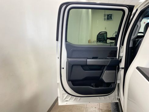 New 2026 Ford F350 Lariat w/ Black Appearance Package image 30