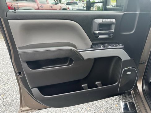 Used 2015 Chevrolet Silverado 3500 LTZ w/ LTZ Plus Package image 23