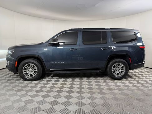 Used 2023 Jeep Wagoneer 4WD image 2