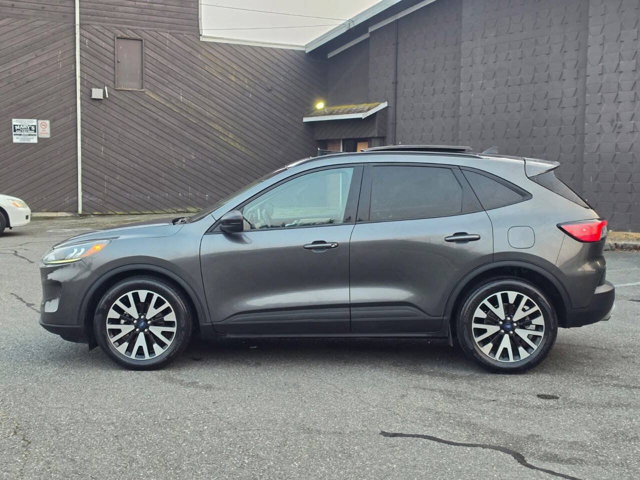 Used 2020 Ford Escape SE Sport FWD image 5