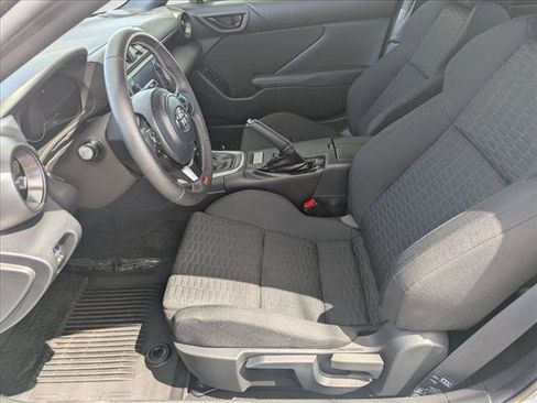 Used 2023 Toyota GR86 RWD image 15
