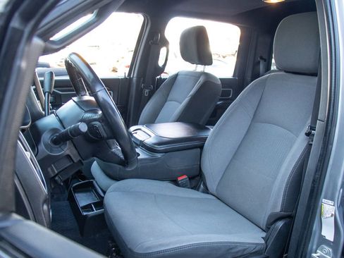 Used 2024 RAM 2500 Big Horn image 10