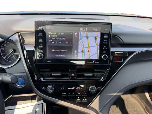 Used 2022 Toyota Camry XLE w/ Navigation Upgrade Package FWD image 24