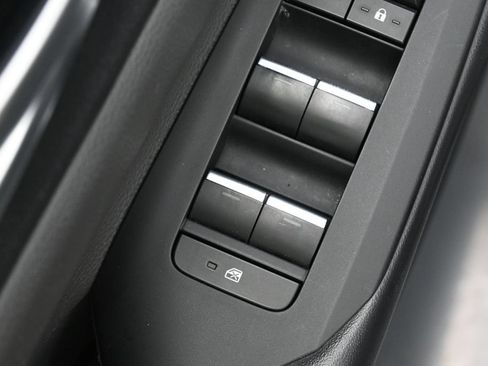 Certified 2024 Toyota Prius XLE FWD image 13