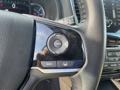 Certified 2020 Honda Pilot Touring image 15