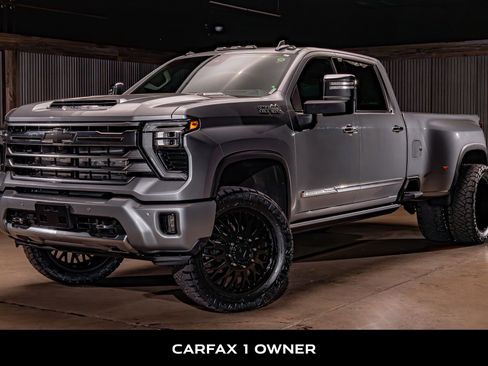 Used 2025 Chevrolet Silverado 3500 High Country w/ High Country Premium Package AWD/4WD image 5