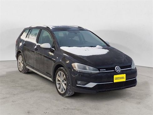 Used 2018 Volkswagen Golf Alltrack image 7
