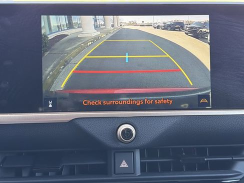 Used 2023 Toyota Crown image 30