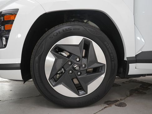Certified 2024 Hyundai Kona SEL FWD image 28