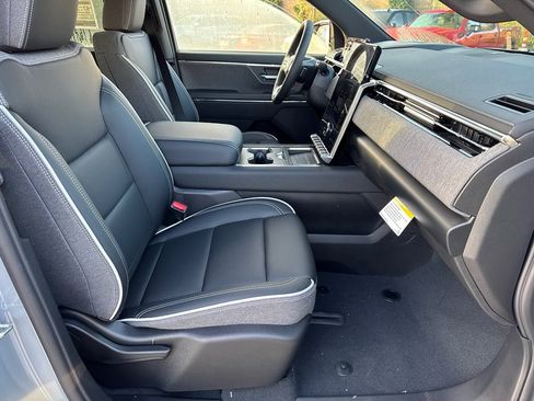 Used 2026 GMC Sierra EV Elevation AWD/4WD image 15