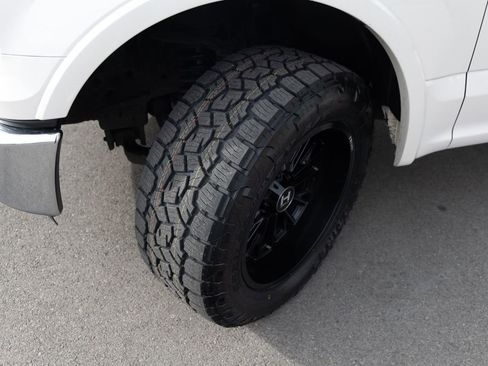 Used 2016 Ford F150 Lariat w/ Equipment Group 502A Luxury image 8