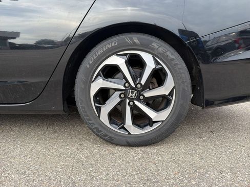 Used 2016 Honda Accord EX image 14