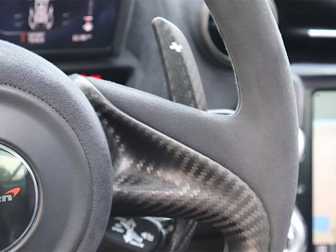 Used 2018 McLaren 720S Performance image 19