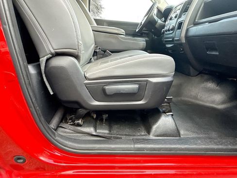 Used 2017 RAM 1500 Tradesman RWD image 30