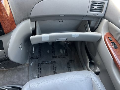 Used 2005 Toyota Sienna XLE AWD/4WD image 32