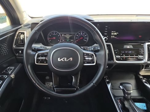 Used 2022 Kia Sorento S FWD image 15