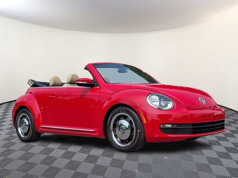 Used 2013 Volkswagen Beetle 2.5 FWD image 1