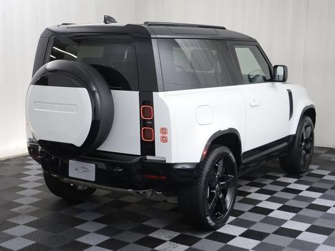 Certified 2025 Land Rover Defender 90 X-Dynamic SE AWD/4WD image 19