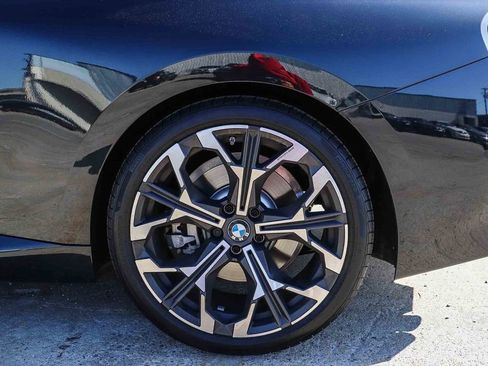 Used 2025 BMW 230i Coupe w/ Premium Package RWD image 12