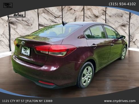 Used 2018 Kia Forte LX FWD image 5