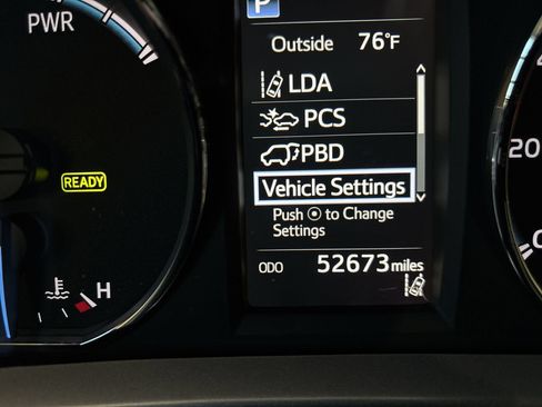 Used 2018 Toyota RAV4 XLE w/ Carpet Mat Package AWD/4WD image 15