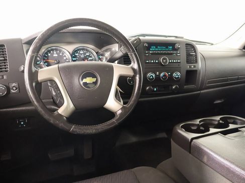 Used 2013 Chevrolet Silverado 2500 LT w/ Suspension Package, Off-Road image 2